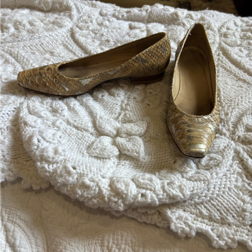 Stuart Weitzman Gold Textured Flats